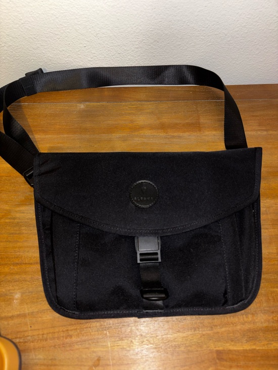 Alpaka Other - ALPAKA Messenger bag cross shoulder crossbody carry  ALPAKA Black